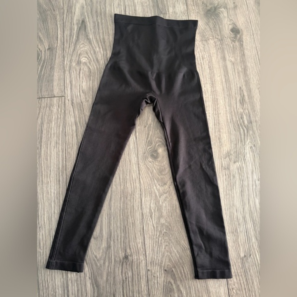 EMPETUA Women’s Black High-Waisted Shapewear Leggings Size L